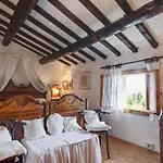 Spacious In Veneto Crespano del Grappa