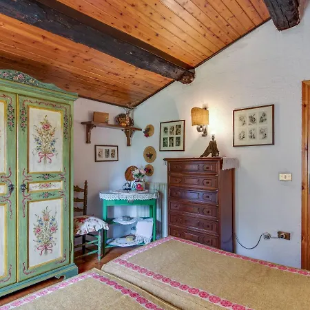 Spacious In Veneto בית נופש Crespano del Grappa