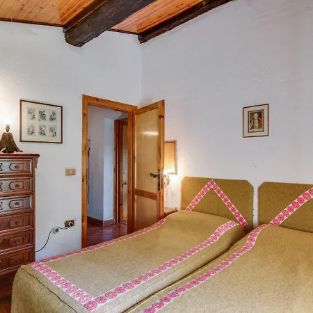 Spacious In Veneto בית נופש Crespano del Grappa