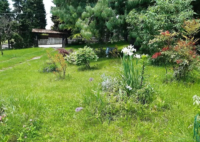 Σπίτι διακοπών Spacious In Veneto Crespano del Grappa